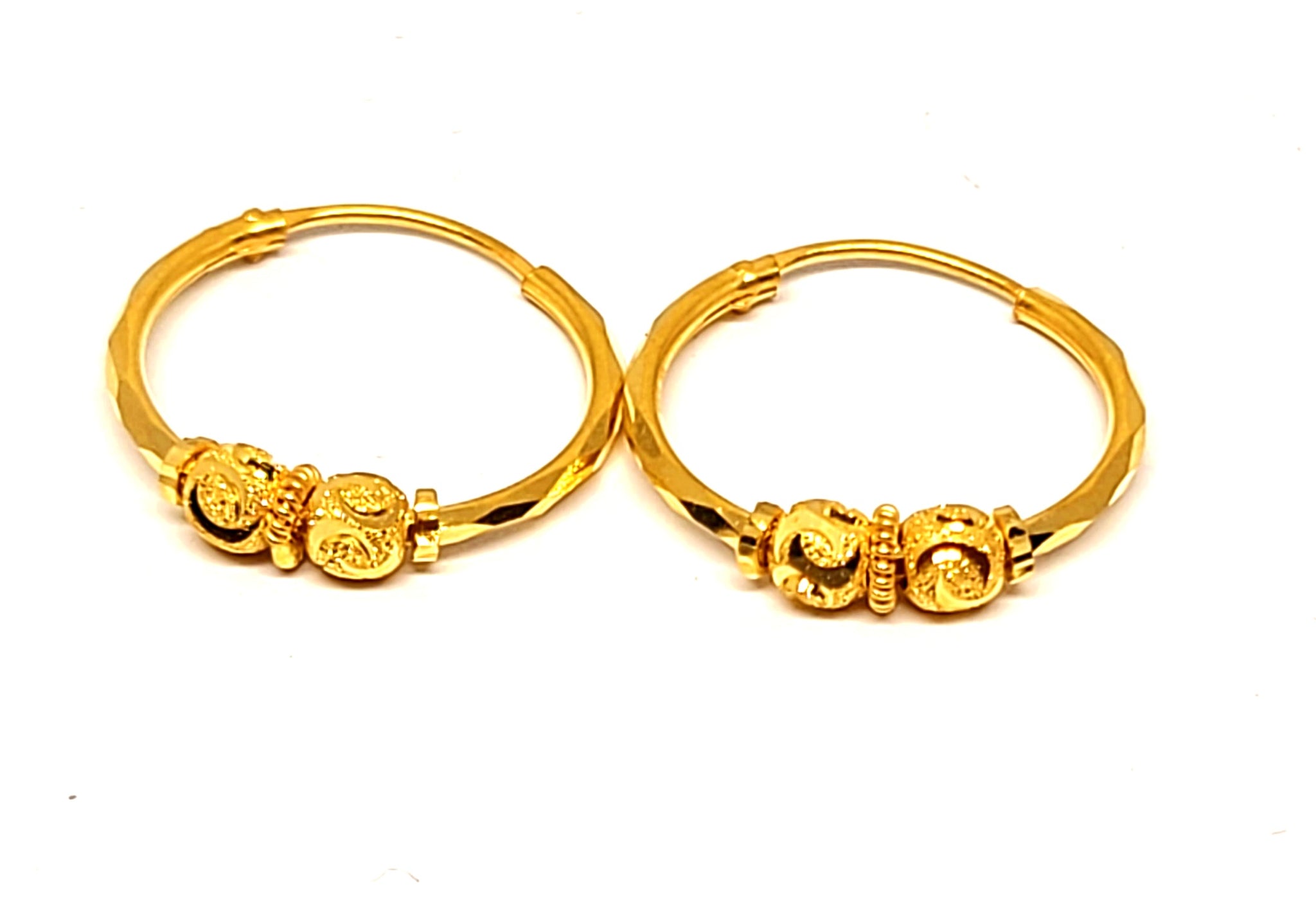Gold Hoop Earrings | Large silver hoop earrings, Gold hoop earrings, Gold  rings fashion